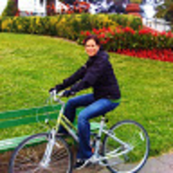 Meet your Posher, Heidi - Picture 1 of 1